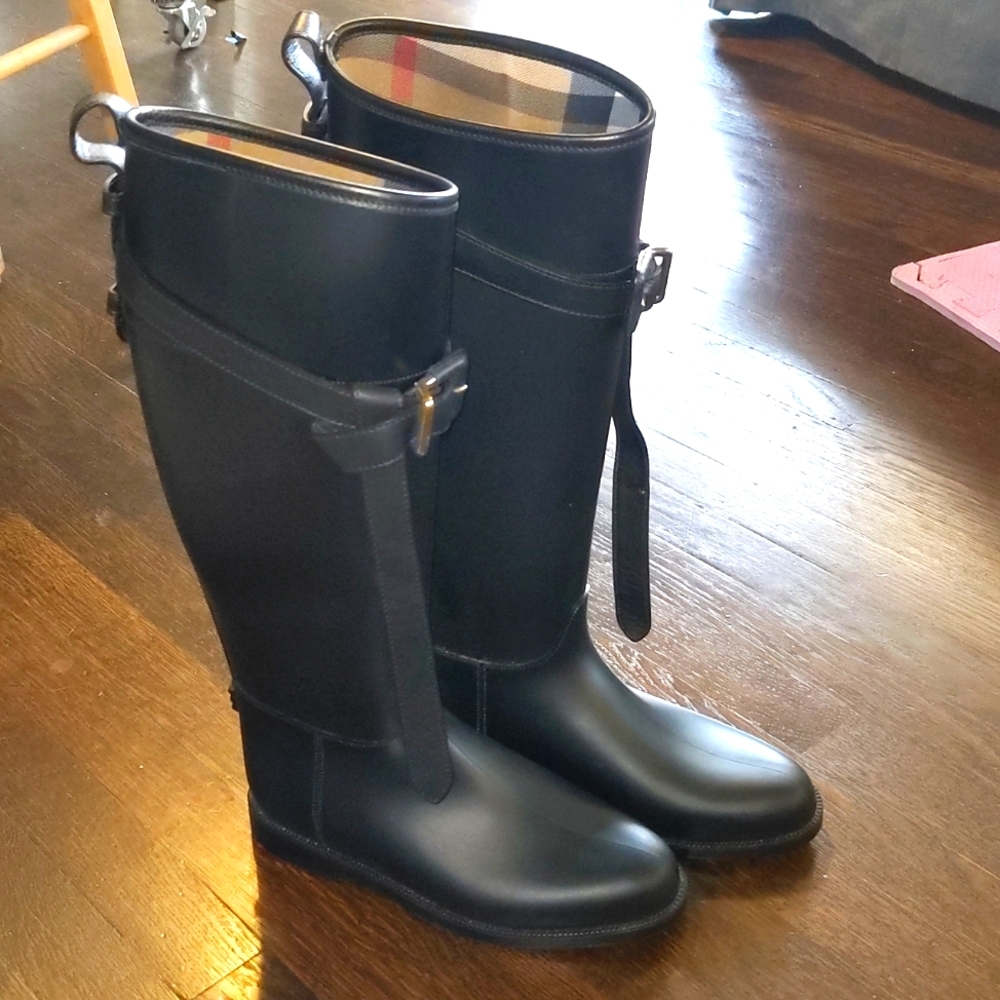 Burberry Rainboots, Size 36 / 5.5-6 US